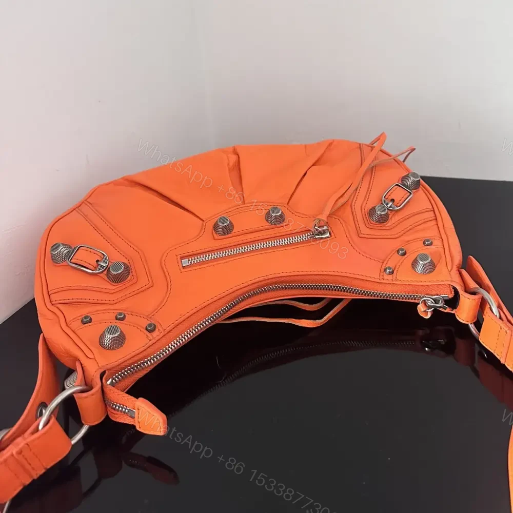 View 8 of 高仿Balenciaga*LeCagole系列餃子包橙色S