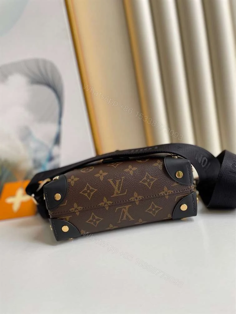View 6 of LOUIS VUITTON PETITE MALLE SOUPLE – LBV227