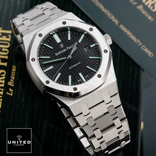 View 8 of Audemars Piguet Royal Oak 15400ST.OO.1220ST.01 Replica