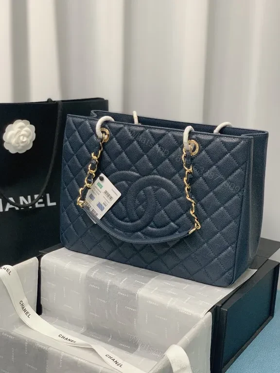 Navy Quilted Tote: Luxe Everyday Carry Bag — view 1