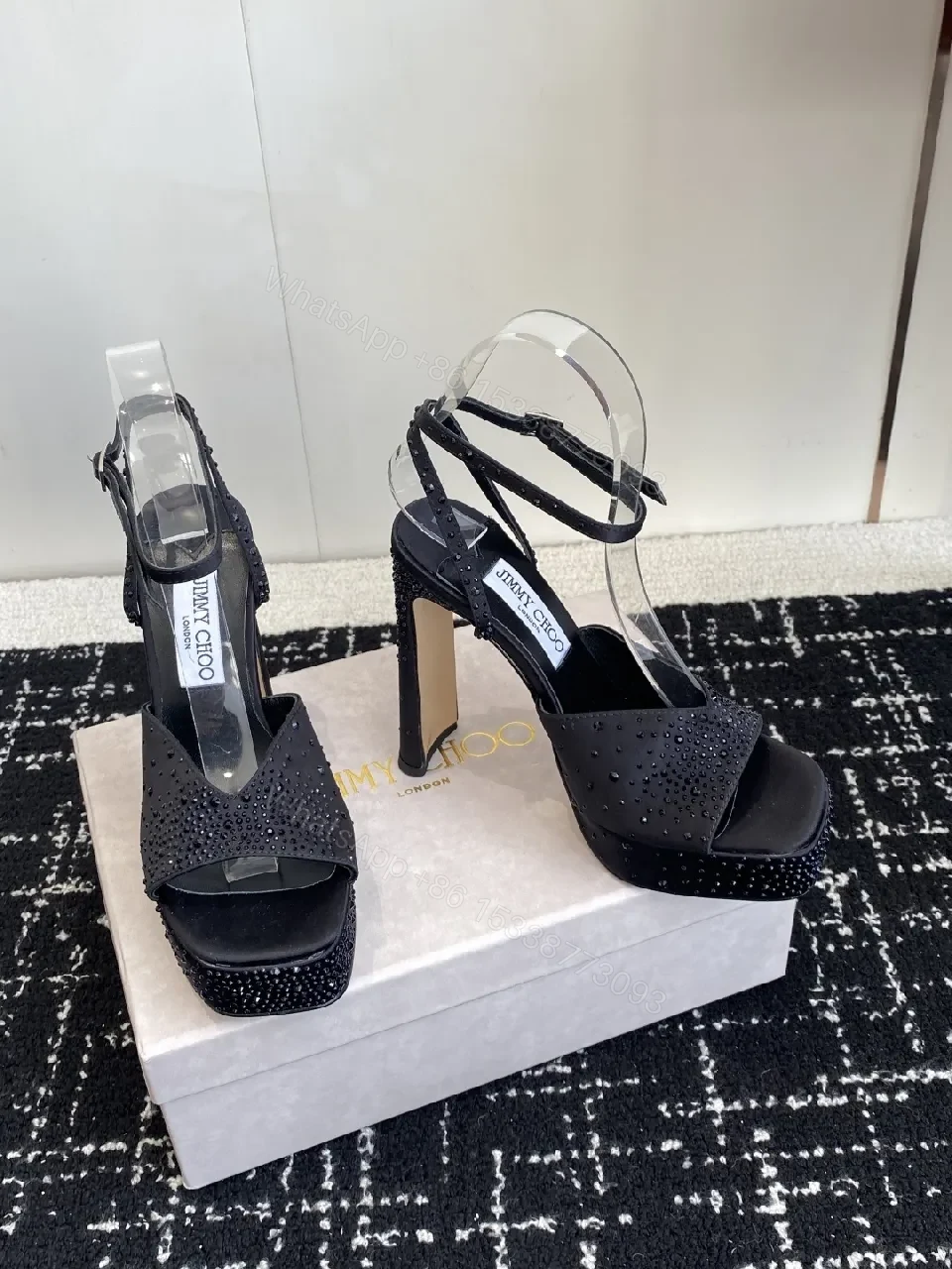 Elegant Sandals: Suede-Gloss Open-Toe High Heel for Glam Comfort — view 1