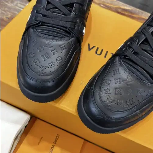 View 9 of LOUIS VUITTON TRAINE SNEAKERS IN BLACK – LSVT379