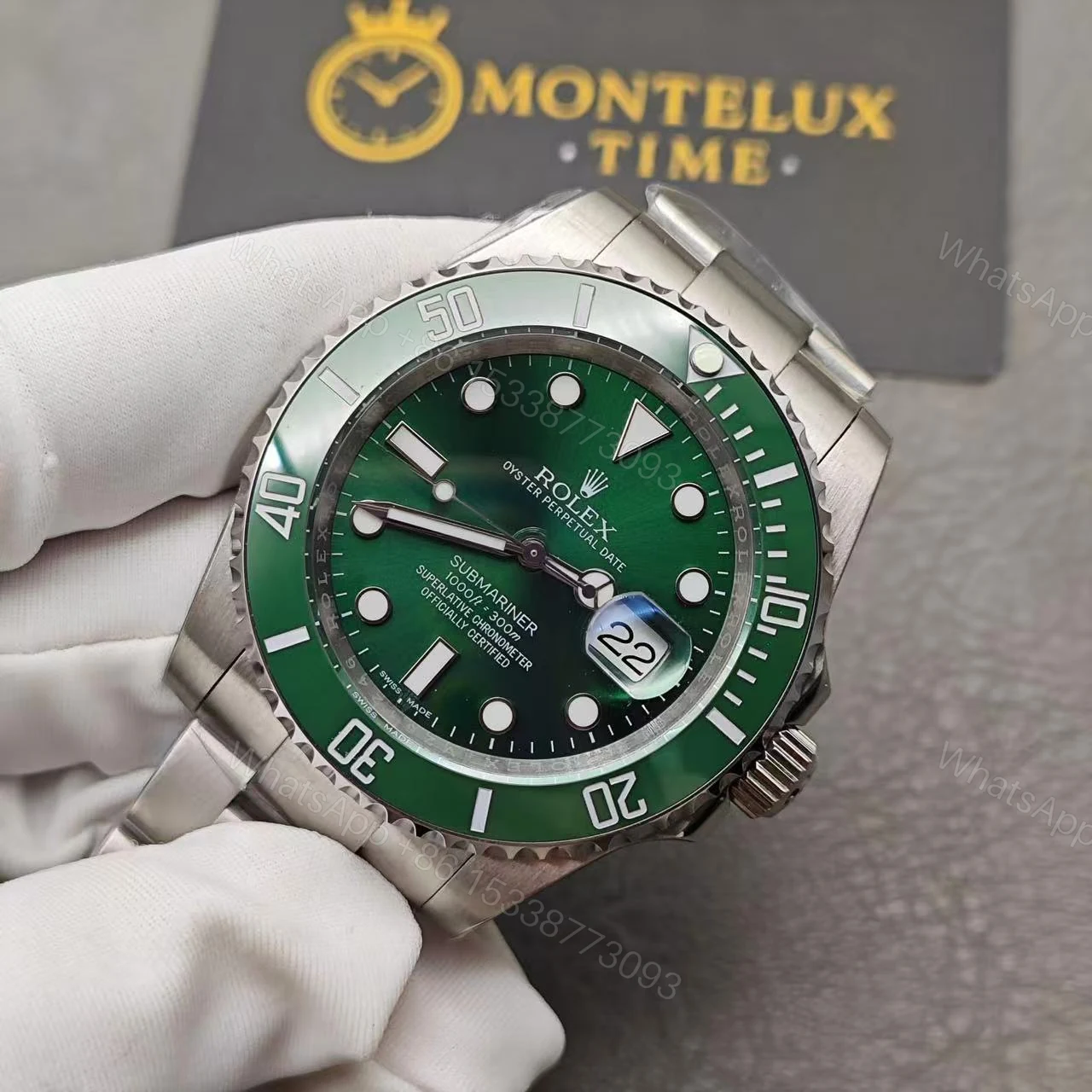 View 4 of TOP Replica Rolex Submariner Green Dial Hulk