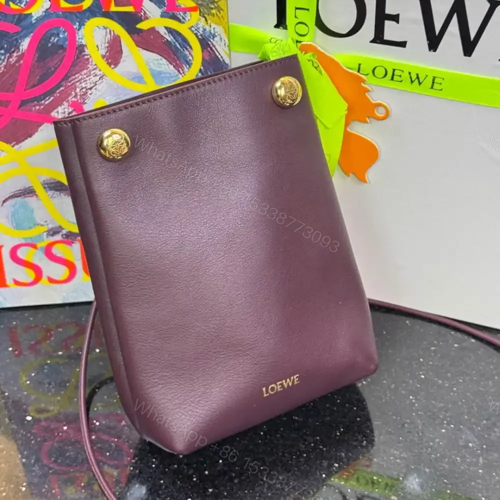 View 4 of 高仿Loewe*Pebble系列7240小牛皮斜跨包酒紅色免檢版