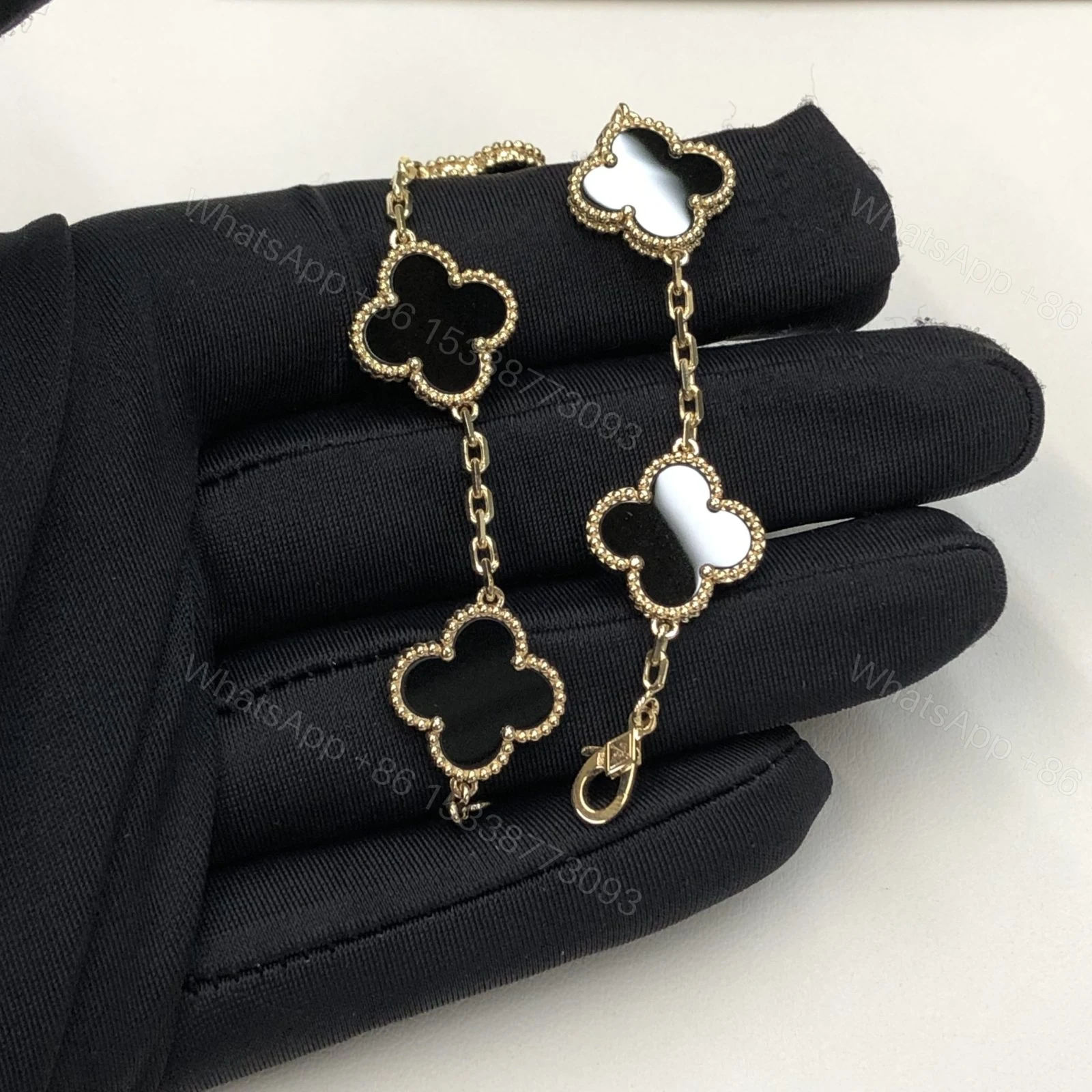 VCA Vintage Alhambra Bracelet 5 Motifs Onyx Yellow Gold VCARA41300 — view 3