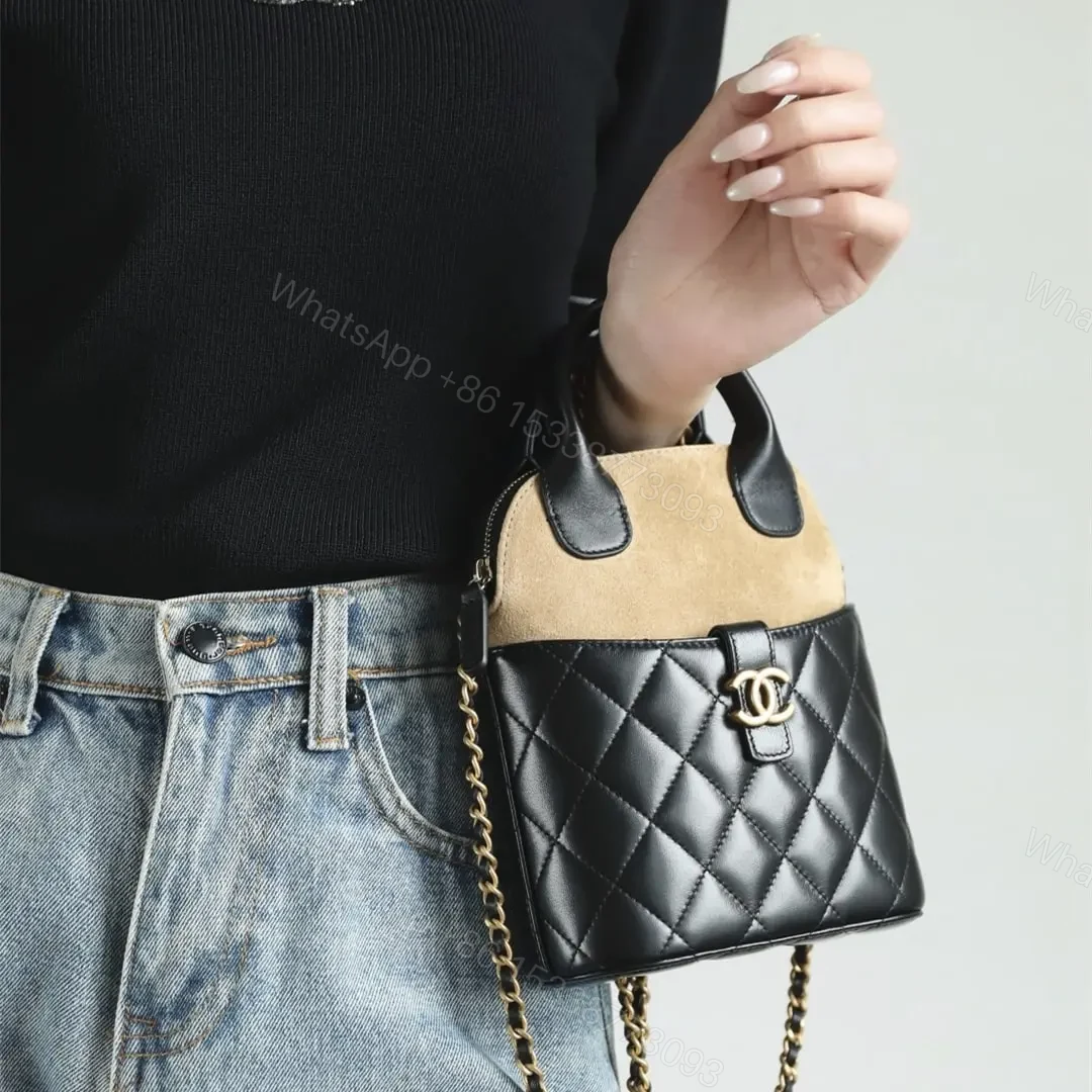 View 29 of 高仿Chanel*25A系列AS4742麂皮拼小羊皮貝殼包免檢版