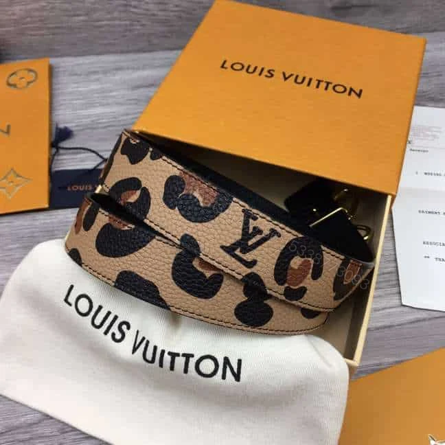 View 8 of LOUIS VUITTON ICONIC 30MM REVERSIBLE BELT – B182