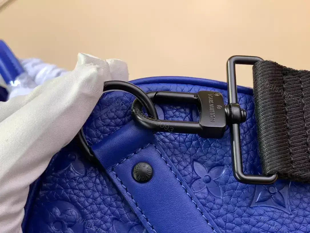 View 7 of LV KEEPALL BANDOULIÈRE 50 – LBV427
