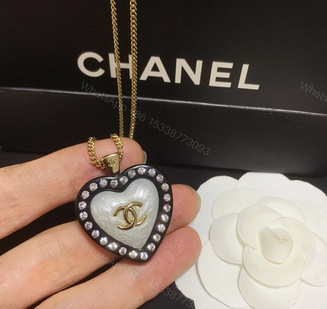 View 3 of EN – Lux Chanel Necklaces 036