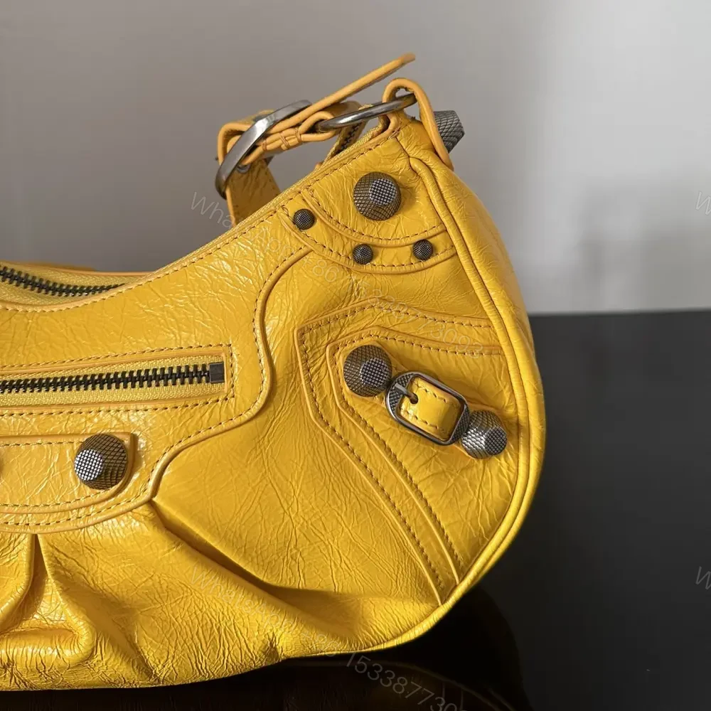 View 4 of 高仿Balenciaga*LeCagole系列餃子包黃色S