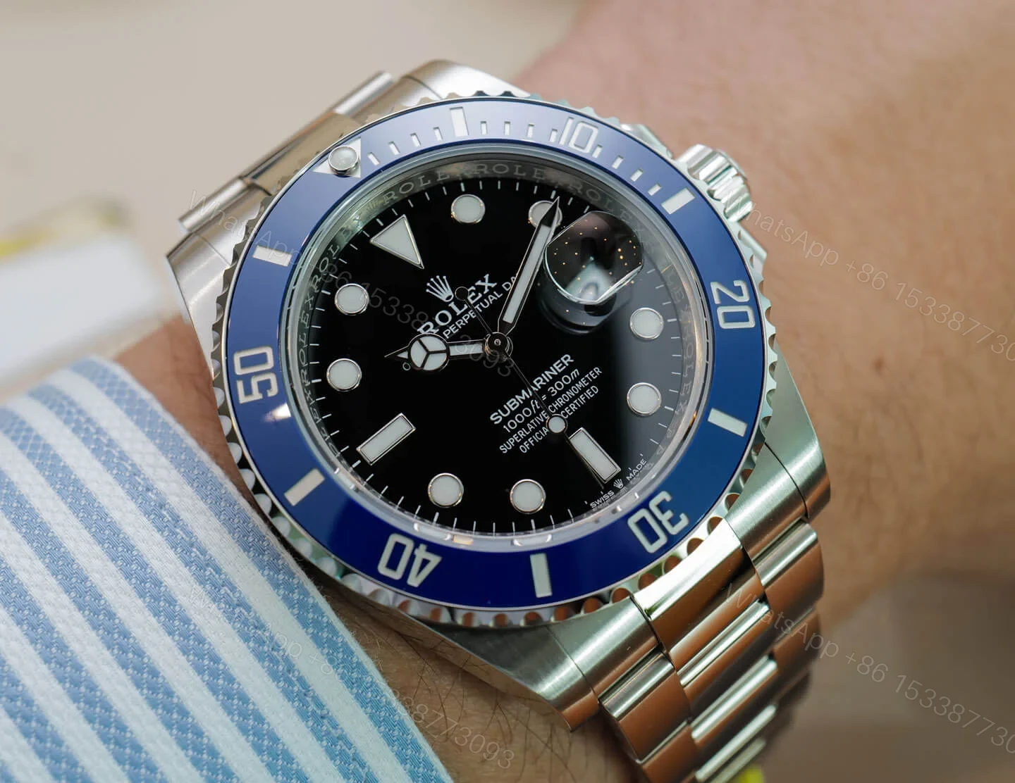 View 8 of Replica Rolex Submariner “Cookie Monster” Black Dial 126619LB Superclone