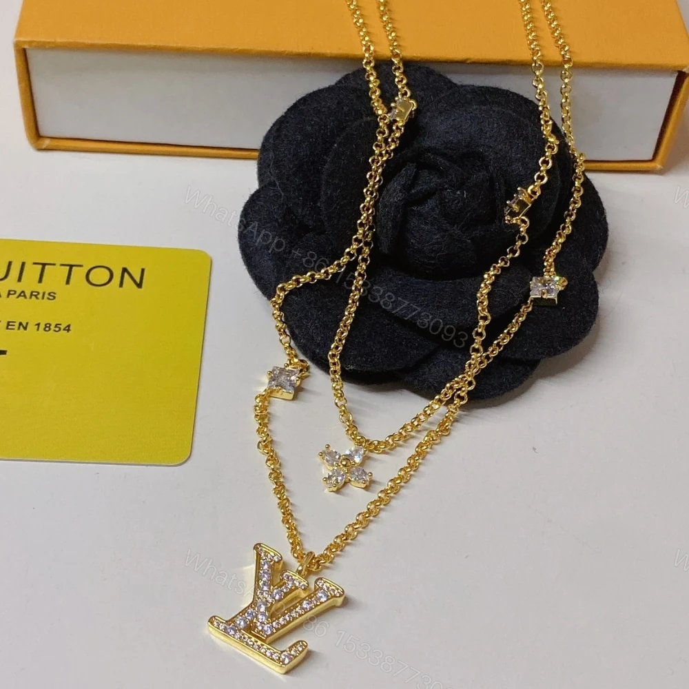 View 4 of LOUIS VUITTON LADY LV NECKLACE GOLD TONE M01845