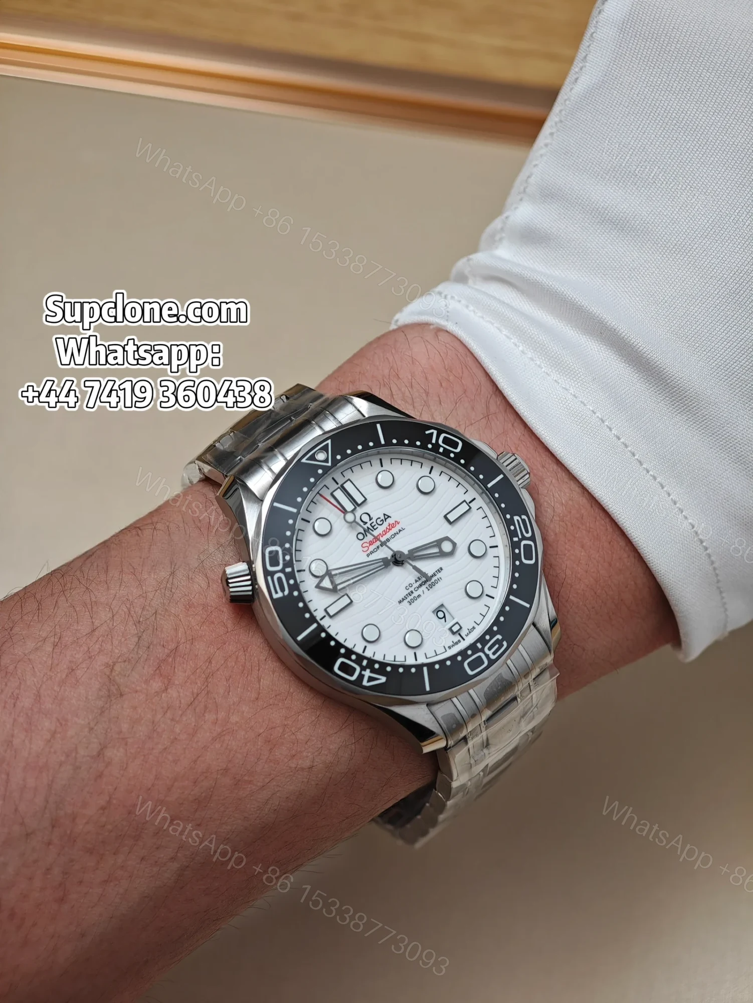 View 23 of OMEGA Super Clone Seamaster Diver 300M 210.30.42.20.04.001 42mm