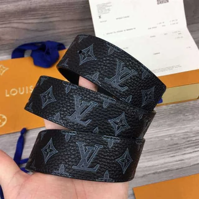 View 5 of LOUIS VUITTON INITIALES 40MM REVERSIBLE MONOGRAM CANVAS BELT – B111