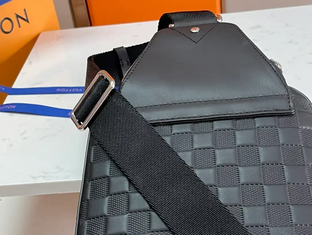 View 5 of LOUIS VUITTON AVENUE SLINGBAG – LBV414