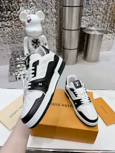 View 4 of LOUIS VUITTON TRAINE SNEAKERS IN WHITE AND BLACK – LSVT382
