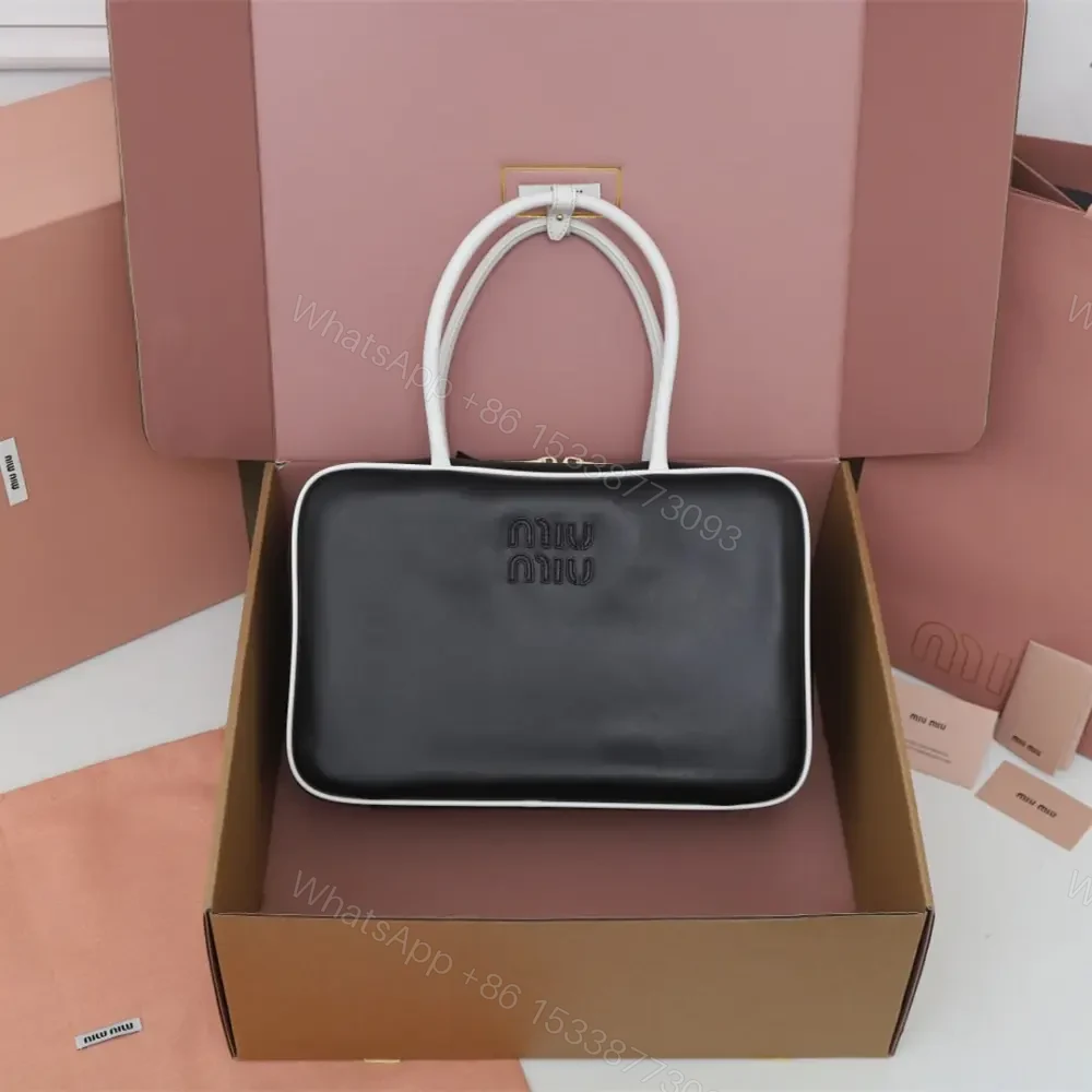 View 10 of 高仿miumiu*Beau系列5BB172小牛皮手袋黑白色大號免檢版