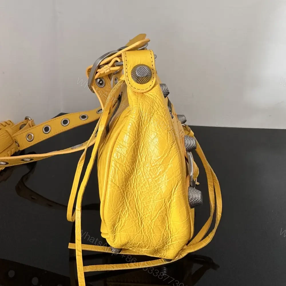 View 6 of 高仿Balenciaga*LeCagole系列餃子包黃色S