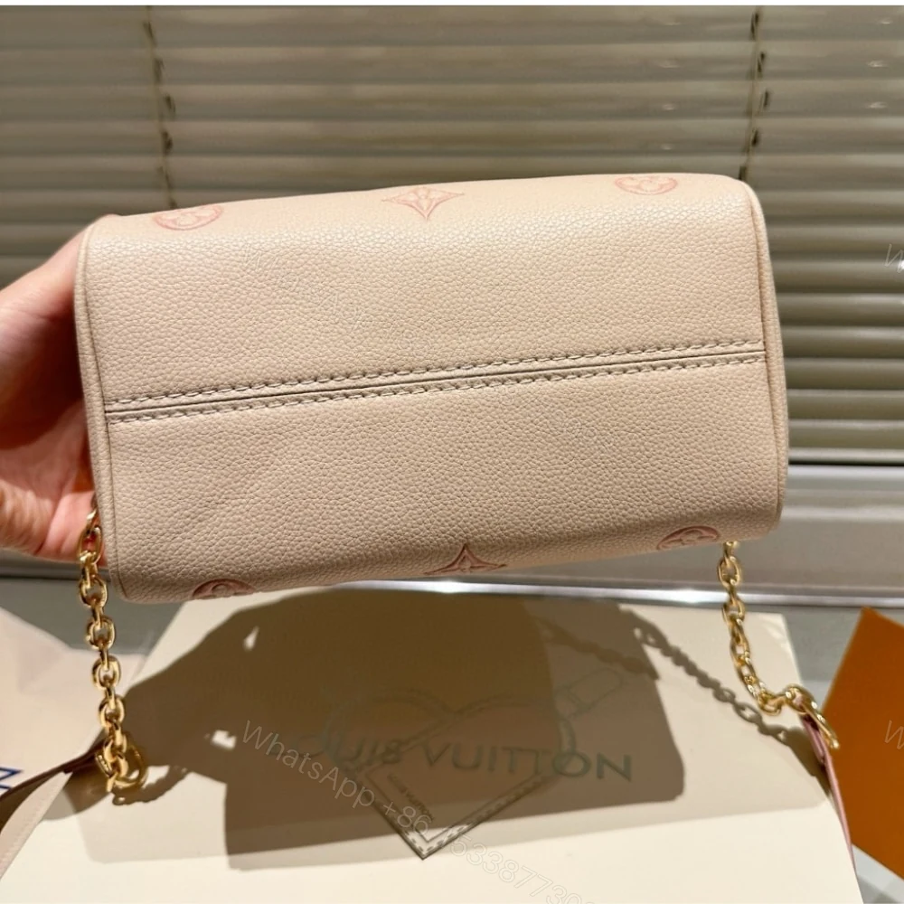 View 4 of Louis Vuitton Speedy Bandoulière 20 Eden 20Cm M14291