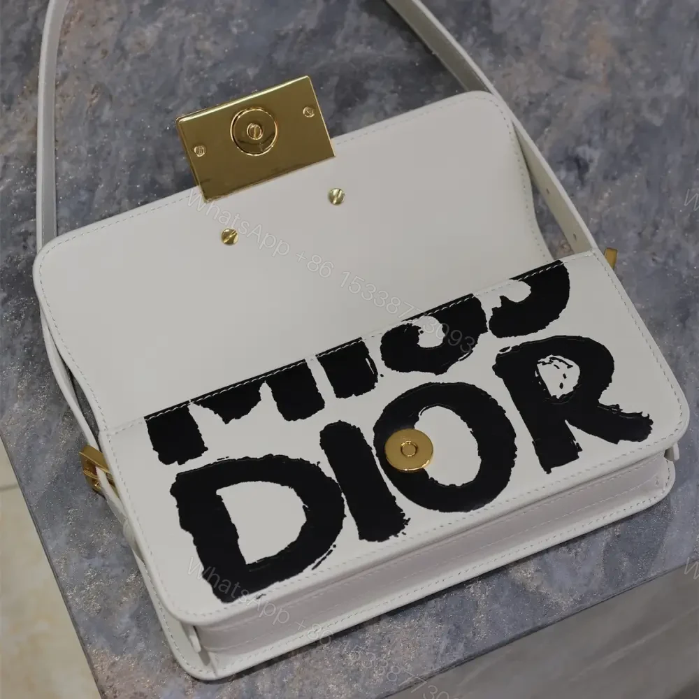 View 7 of 高仿Dior*Miss系列M261M933小牛皮塗鴉字面腋下包白色免檢版