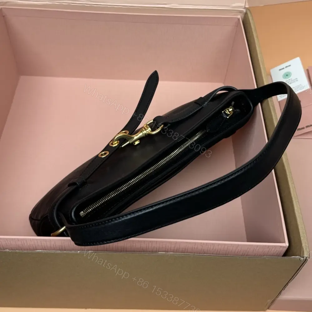 View 4 of 高仿miumiu*Aventure系列5BC182小羊皮腋下包黑色小號免檢版