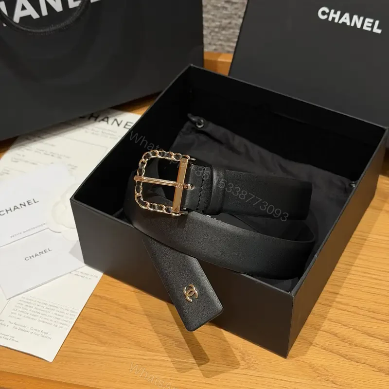 Black Leather Belt Leather Luxury/Sleek Chain-Linked Buckle Accent Belt — view 1