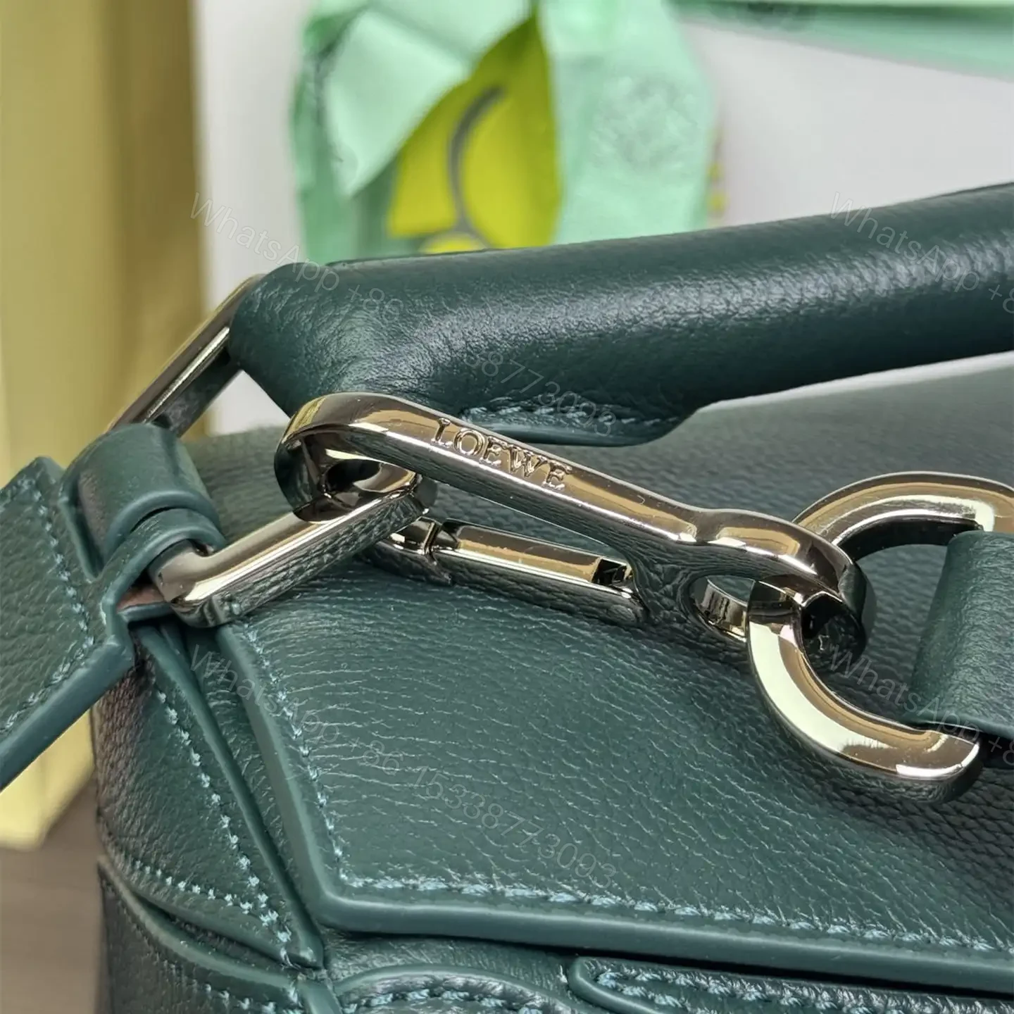 View 12 of 高仿Loewe*Puzzle系列6580鹿皮斜挎包常青綠大號免檢版