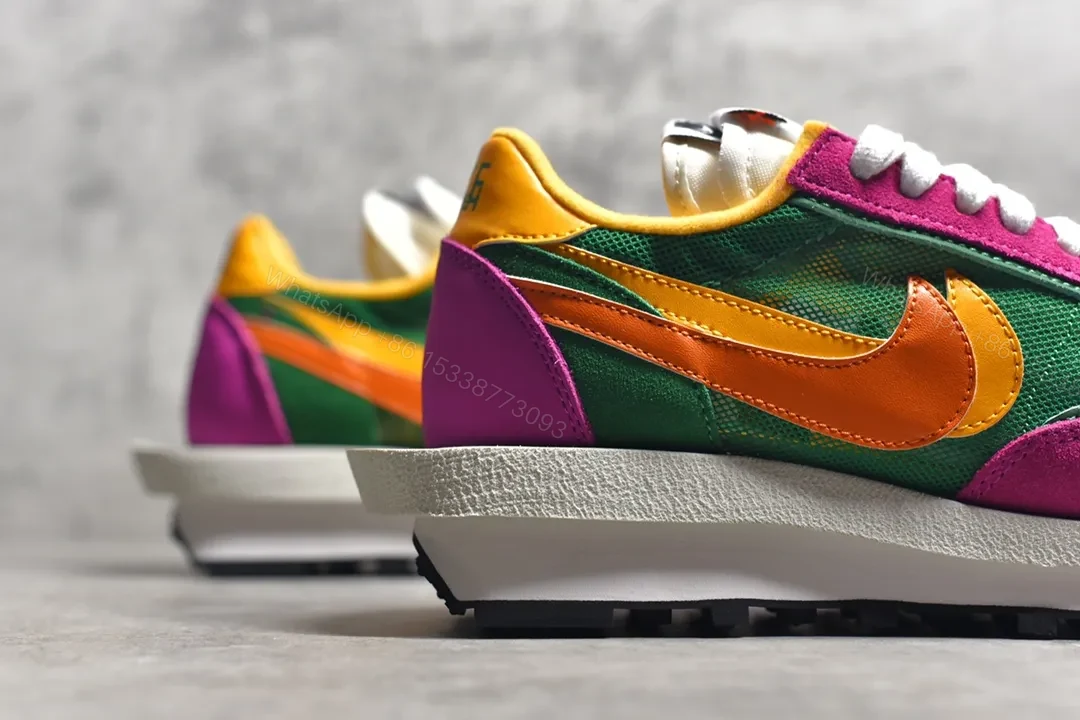 View 5 of Sacai × Nike WAffle pine gree Reps