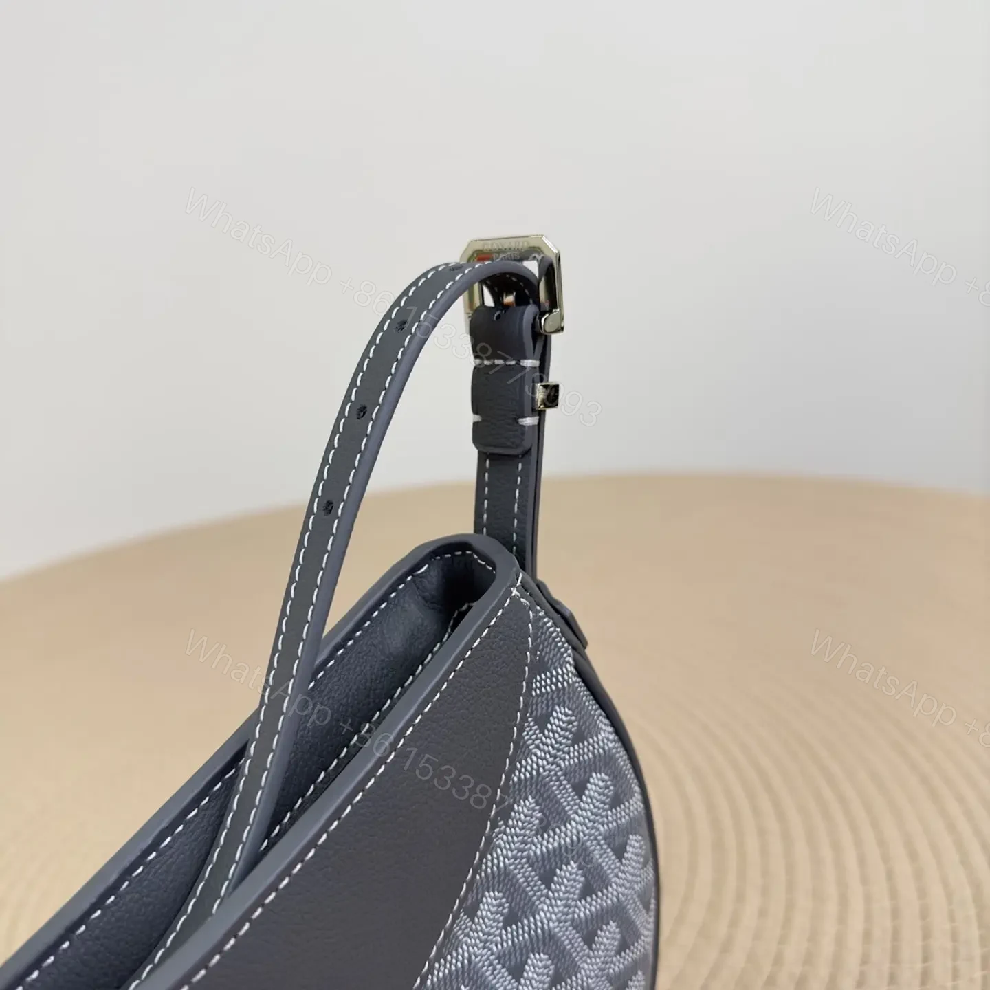 View 10 of 高仿Goyard*51CL51P單肩半月包灰色免檢版