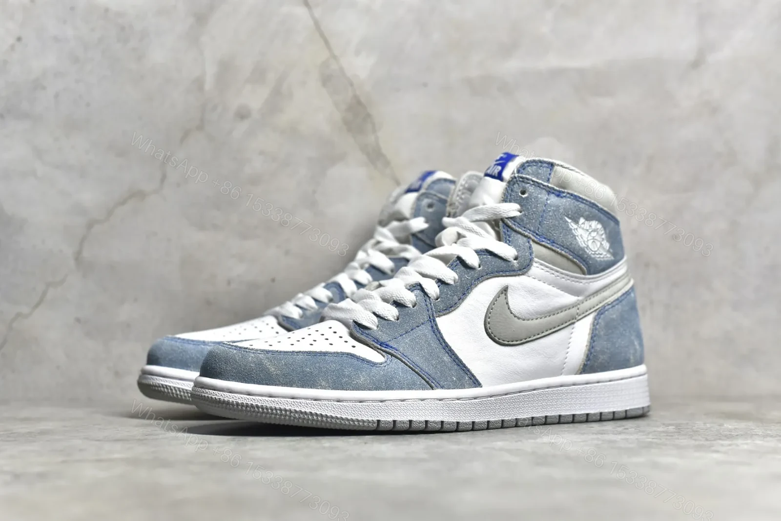 View 2 of Air Jordan 1 Retro High OG Hyper Royal Reps