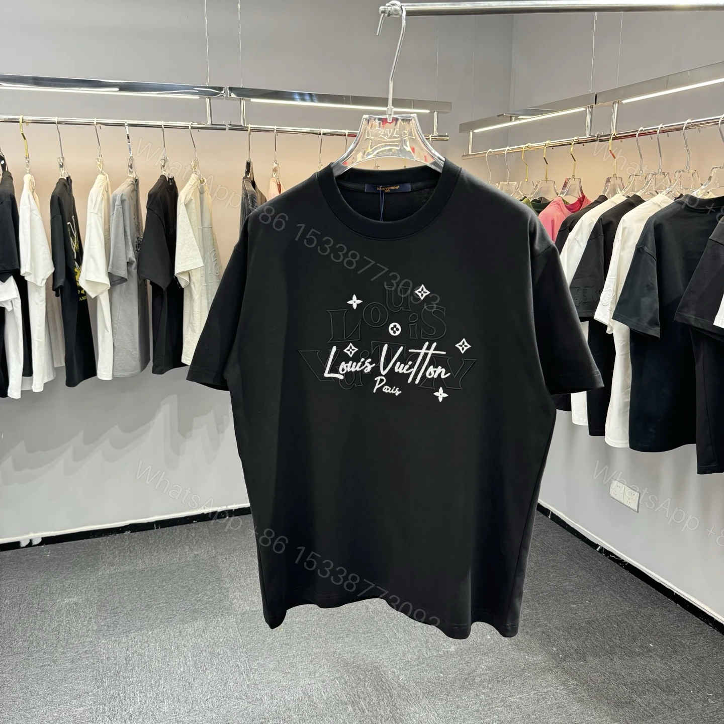 LV 原單Paris 線條印花短袖|黑色極簡設計感 T 恤 — view 1