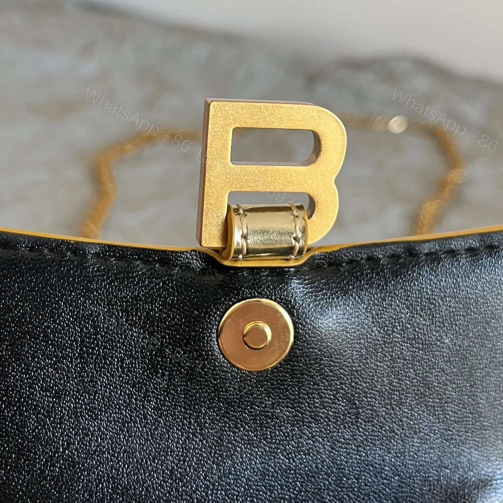 View 11 of 高仿Balenciaga*Nano系列迷你沙漏包金色