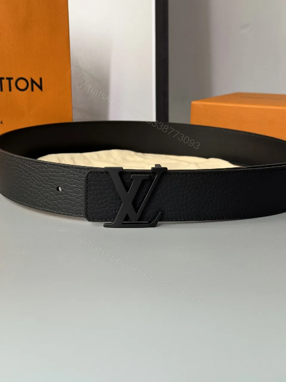 Minimalist Black Leather Belt with Subtle LV Buckle — view 1