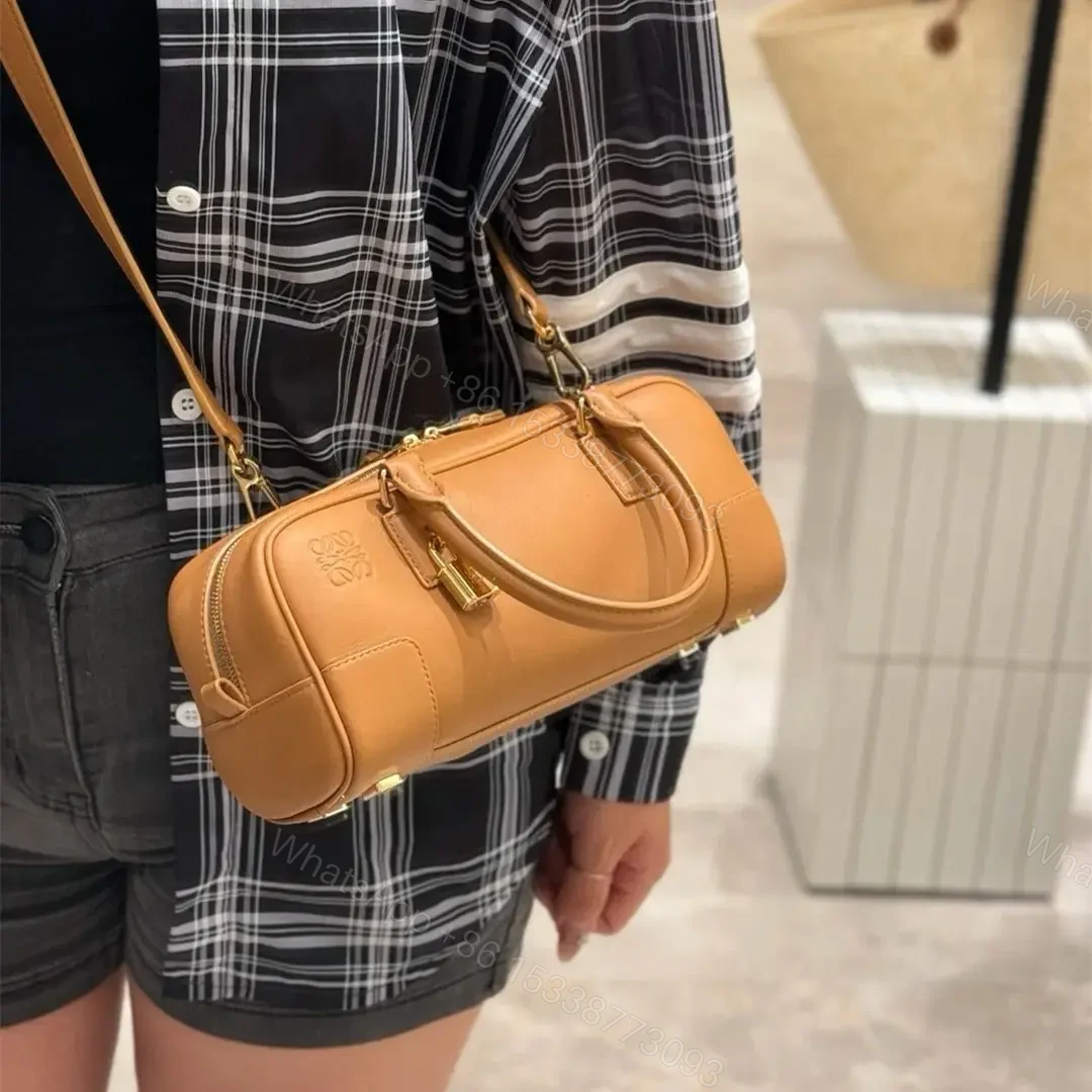 View 10 of 高仿Loewe*Amazona系列2586橫版手提包沙漠黃免檢版