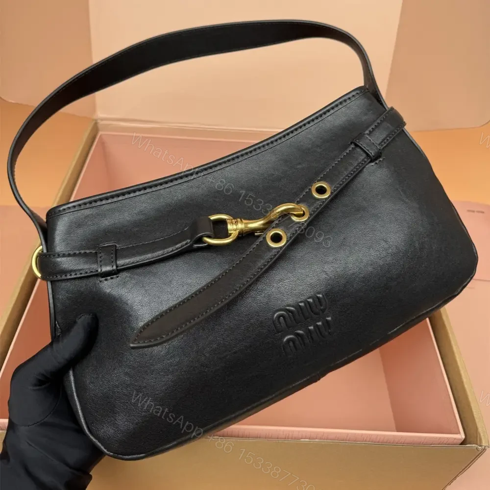 View 6 of 高仿miumiu*Aventure系列5BC182小羊皮腋下包黑色小號免檢版
