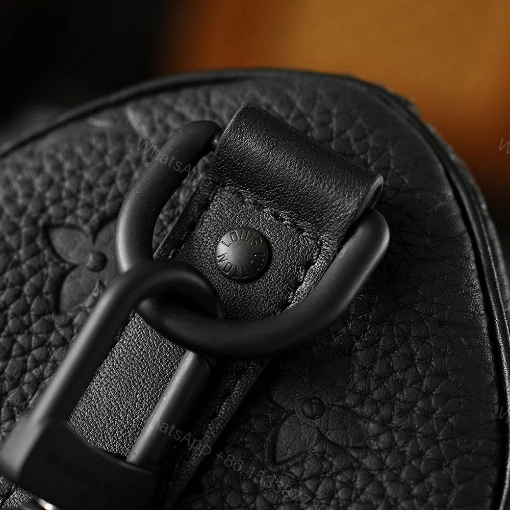 View 13 of 高仿LV*Keepall25系列M20900壓紋牛皮男士單肩包黑色免檢版