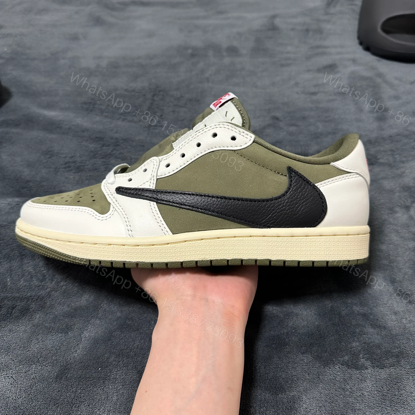 Jordan 1 Retro Low OG SP Travis Scott Medium Olive — view 1