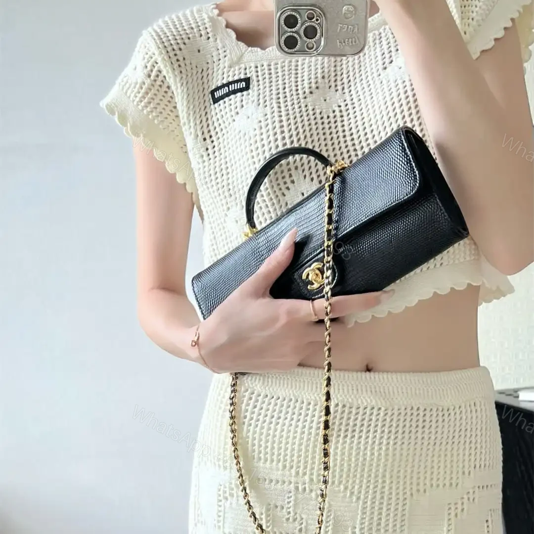 View 21 of 高仿Chanel*26A系列AP5280高級手工坊手拿包蜥蜴紋黑色免檢版