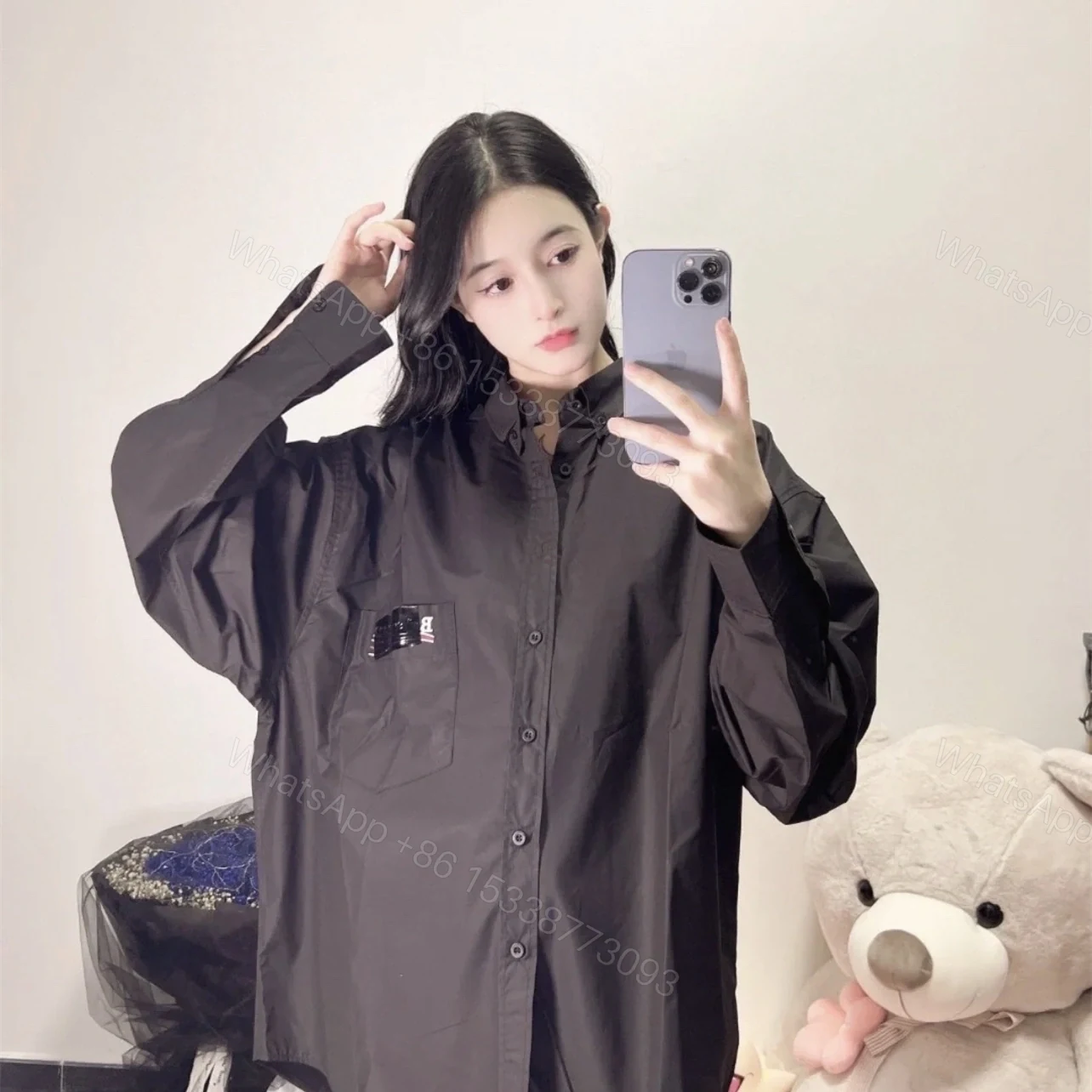 View 16 of 高仿Balenciaga*SS23系列719874壓膠塗層LOGO襯衫黑色