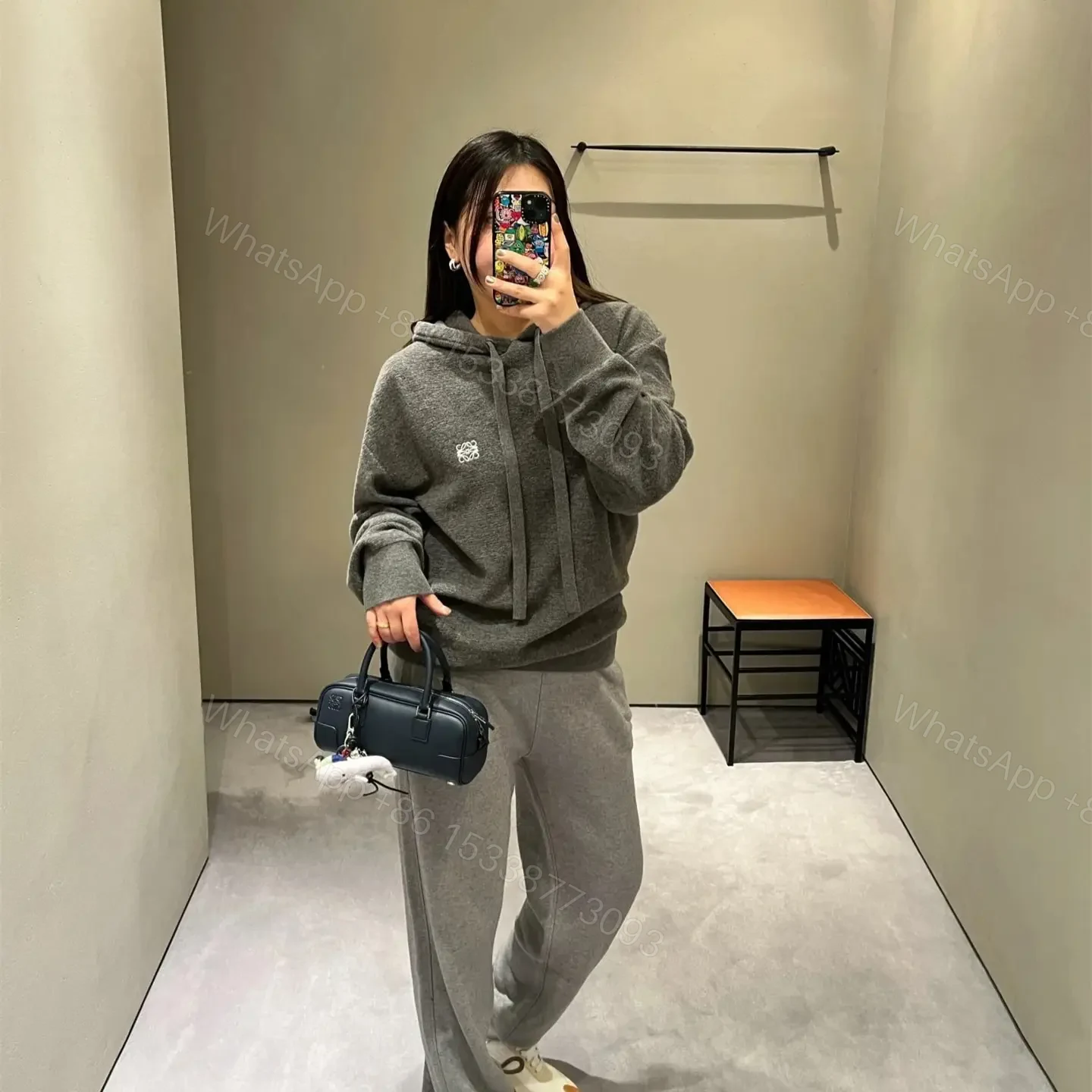 View 15 of 高仿Loewe*Amazona系列5544橫版手提包海軍藍免檢版