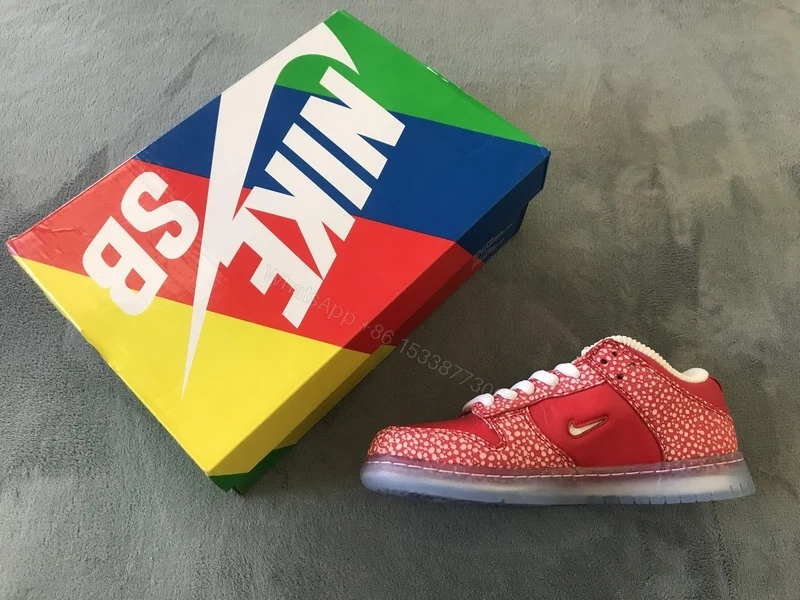 Stingwater x Nike SB Dunk Low OG QS Magic Mushroom DH7650-600 — view 2