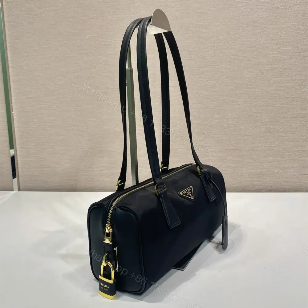View 3 of 高仿Prada*RE-Nylon系列1BB27手提單肩包中號黑色免檢版