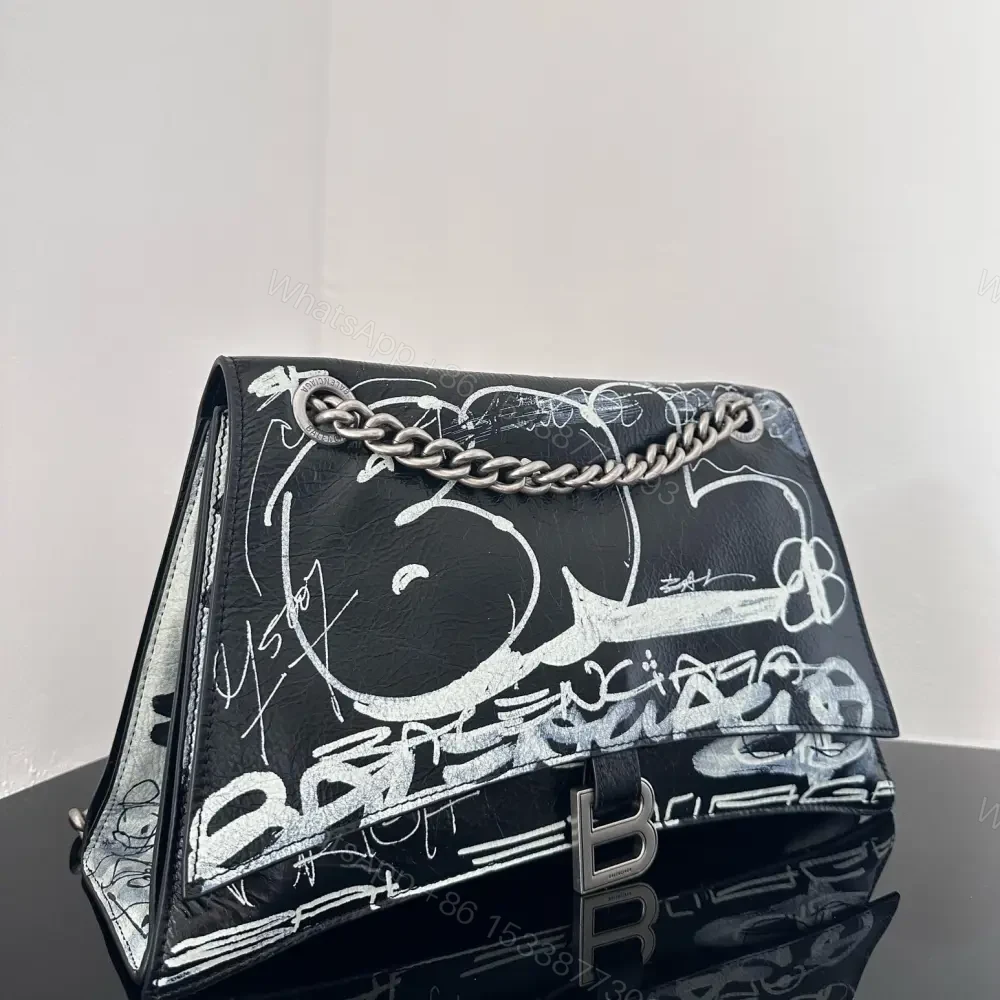 View 8 of 高仿BalenciagaCrush沙漏包黑色塗鴉S