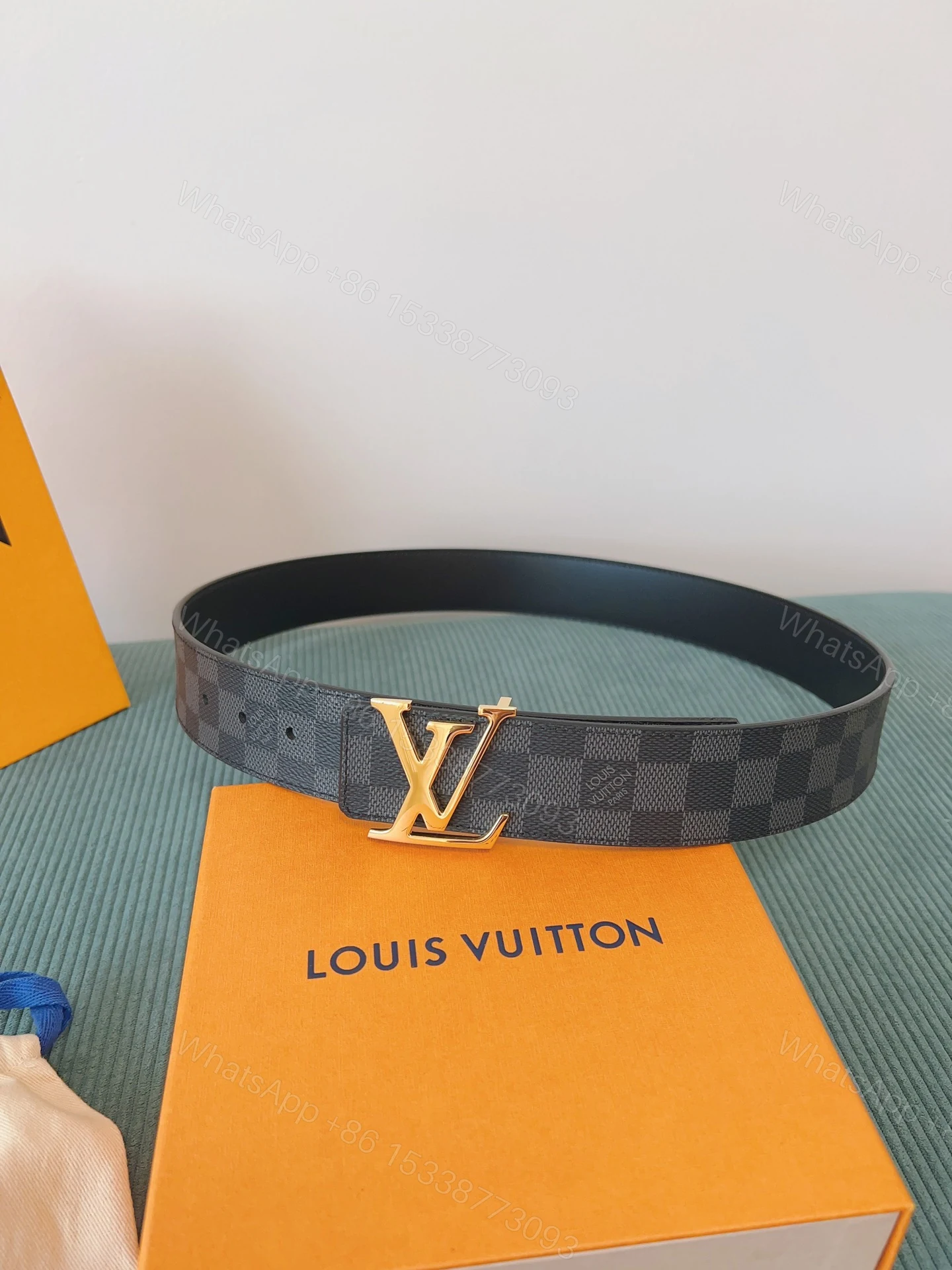 LV 原單 Damier Graphite格紋皮帶 金扣 — view 1