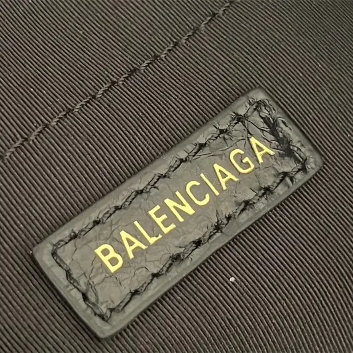 View 13 of 高仿Balenciaga*Monaco系列新款單肩包黑金L