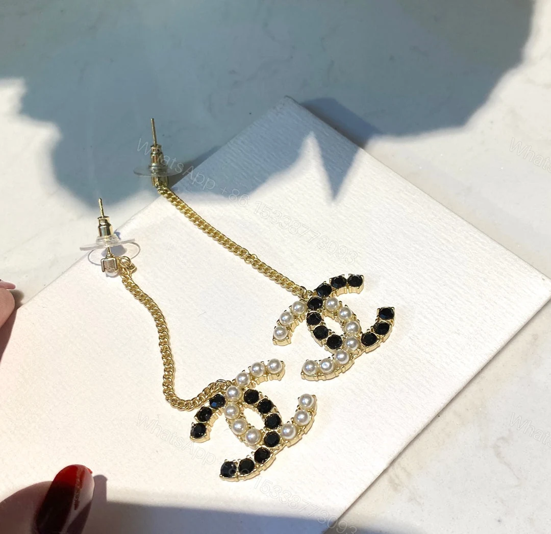 View 3 of EN – Lux Earring Chanel 037