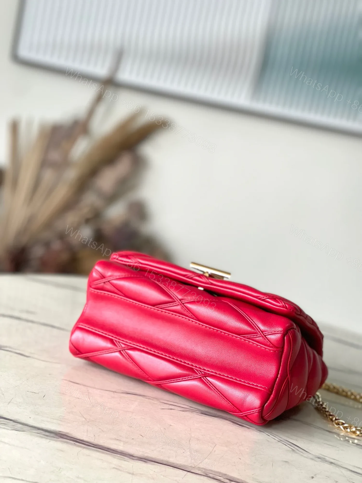 View 2 of Louis Vuitton LV Twist Like Auth Woman’s Red Handbags Smooth Leather 23cm