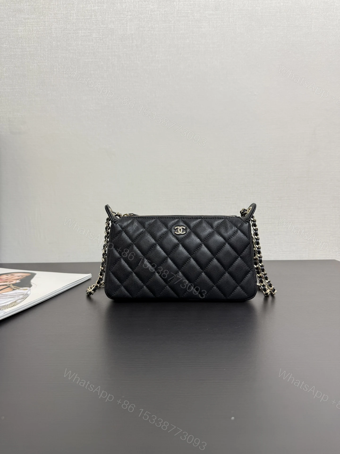 Chanel 高仿鏈條斜背包 黑色迷你方包 菱格壓紋經典款 — view 1