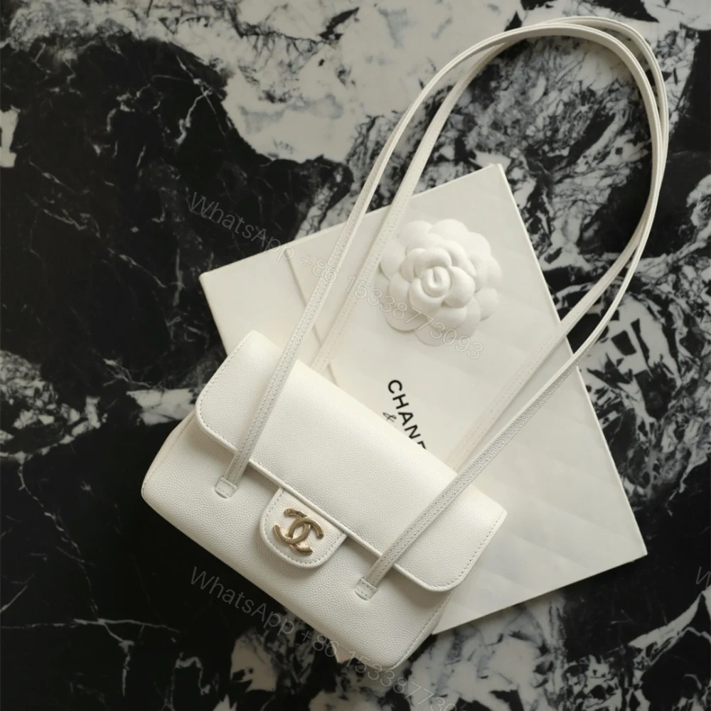 View 6 of 高仿Chanel*26P系列AP5068小牛皮單肩包白色Mini免檢版