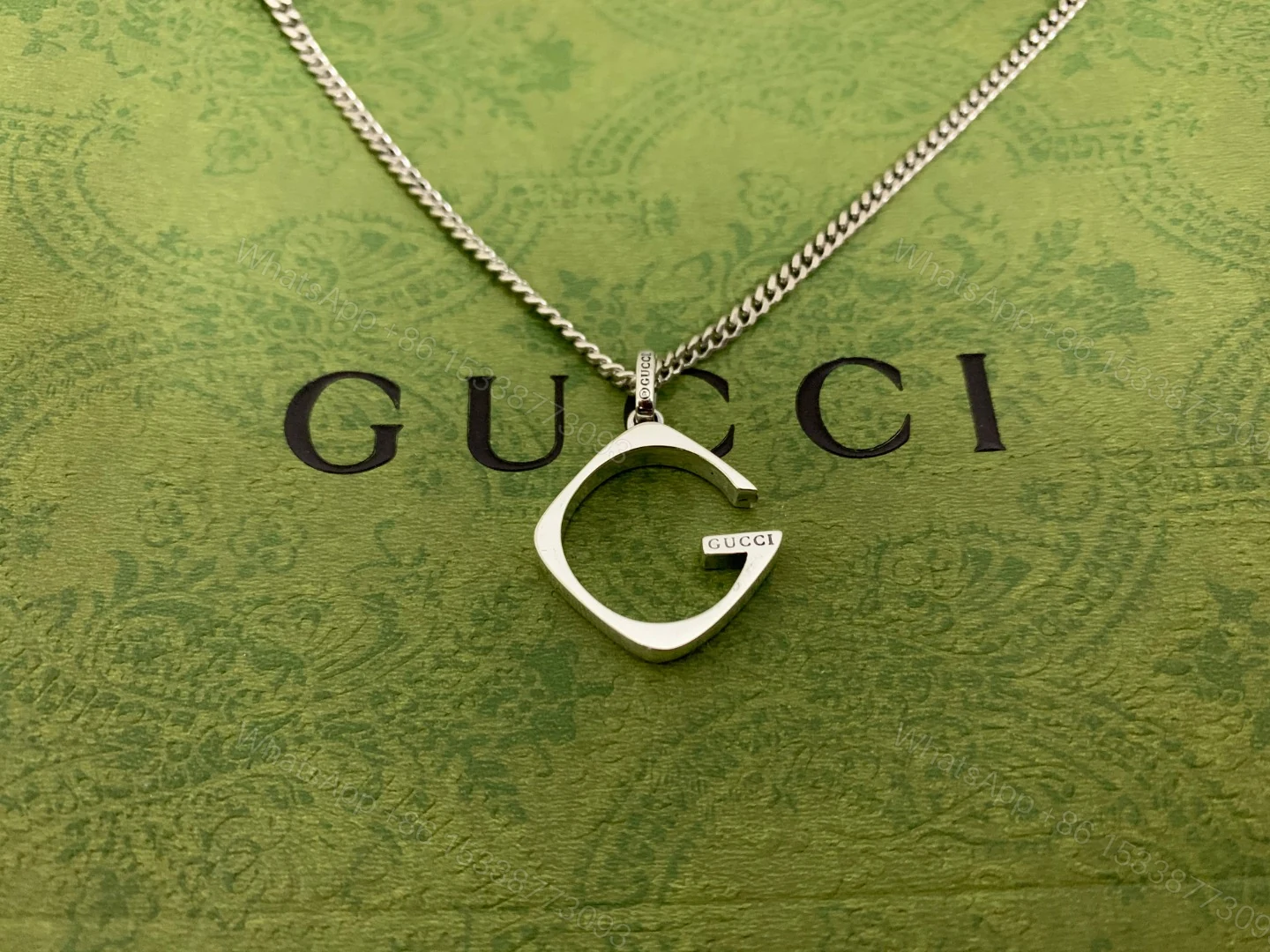 View 2 of EN – Lux Gucci Necklaces 018
